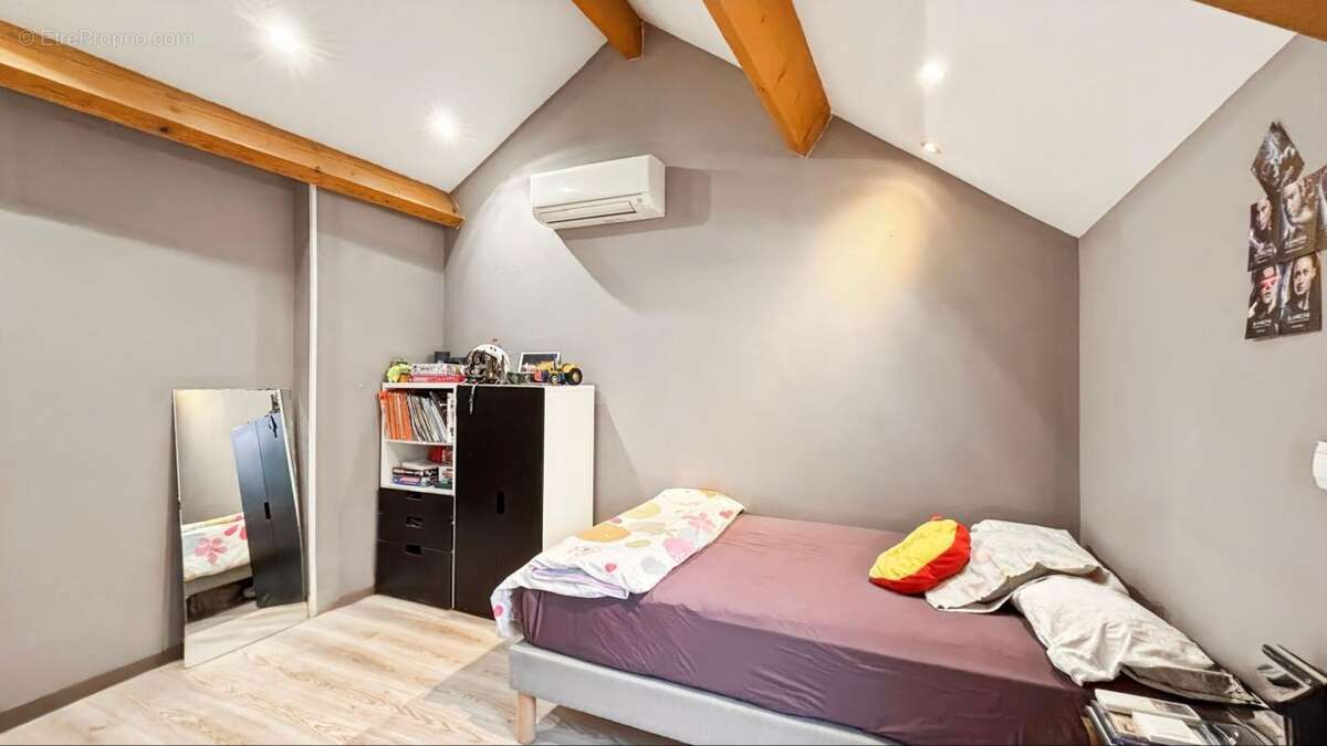 Maison à MORIGNY-CHAMPIGNY