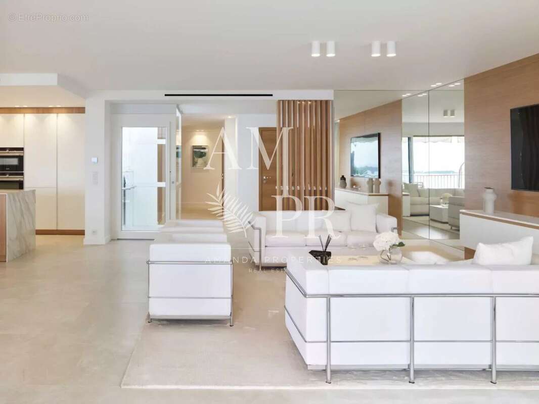 Cannes Californie - Toit terrasse  de 143 m2 - Solarium de 145m2  Vue mer panoramique - photo 6