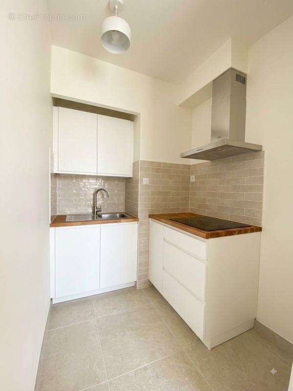 Appartement À Vendre - photo 3