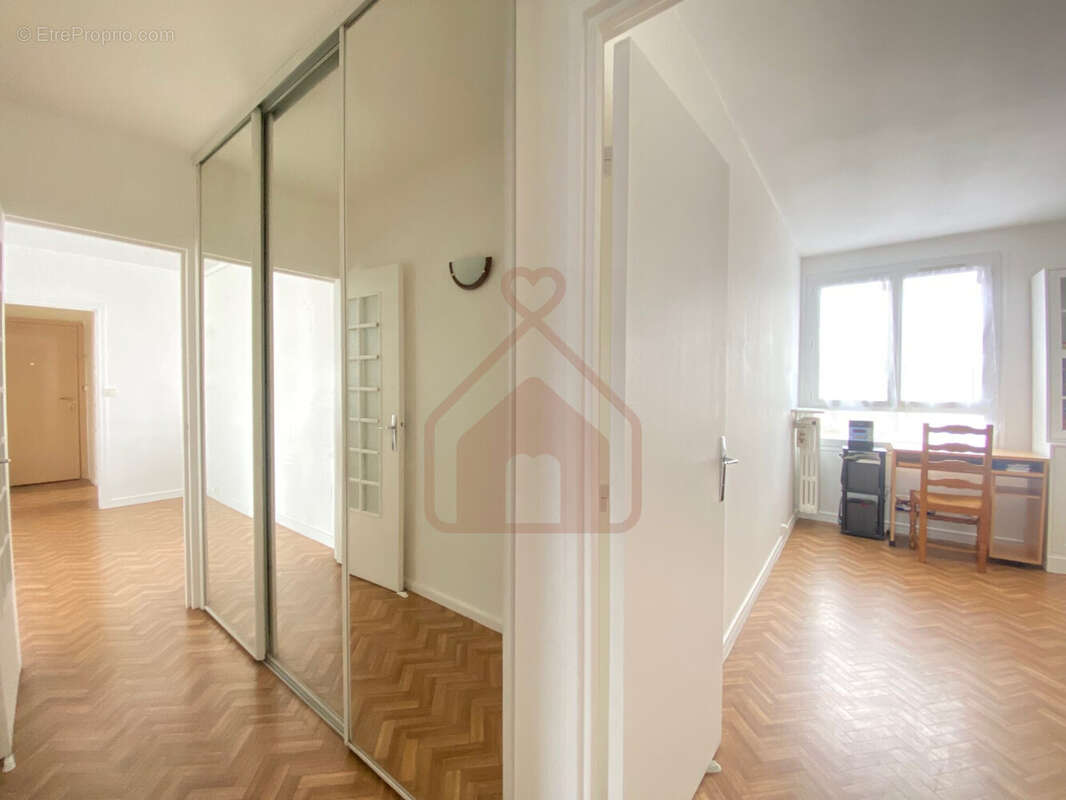 Appartement à LE KREMLIN-BICETRE