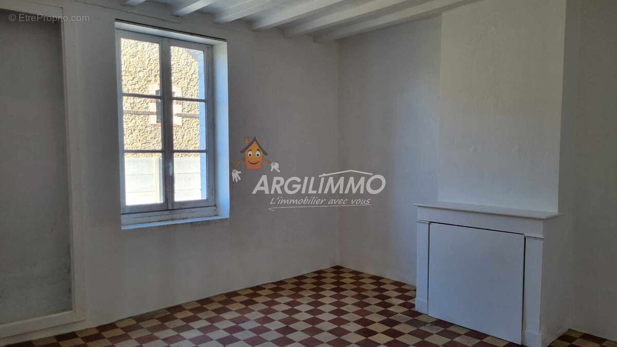 Maison à SAINT-CALAIS