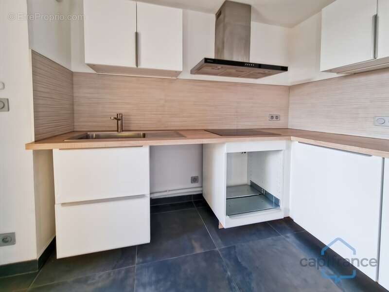 Appartement à LATTES