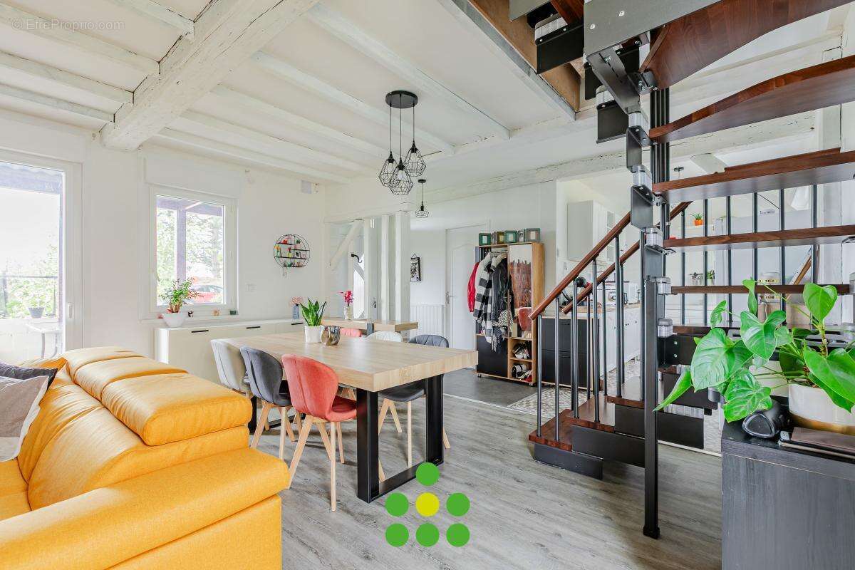 Maison à CHOISY-LA-VICTOIRE