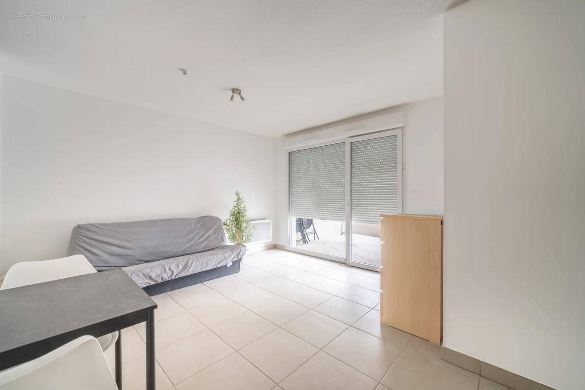 Appartement à JUVIGNAC