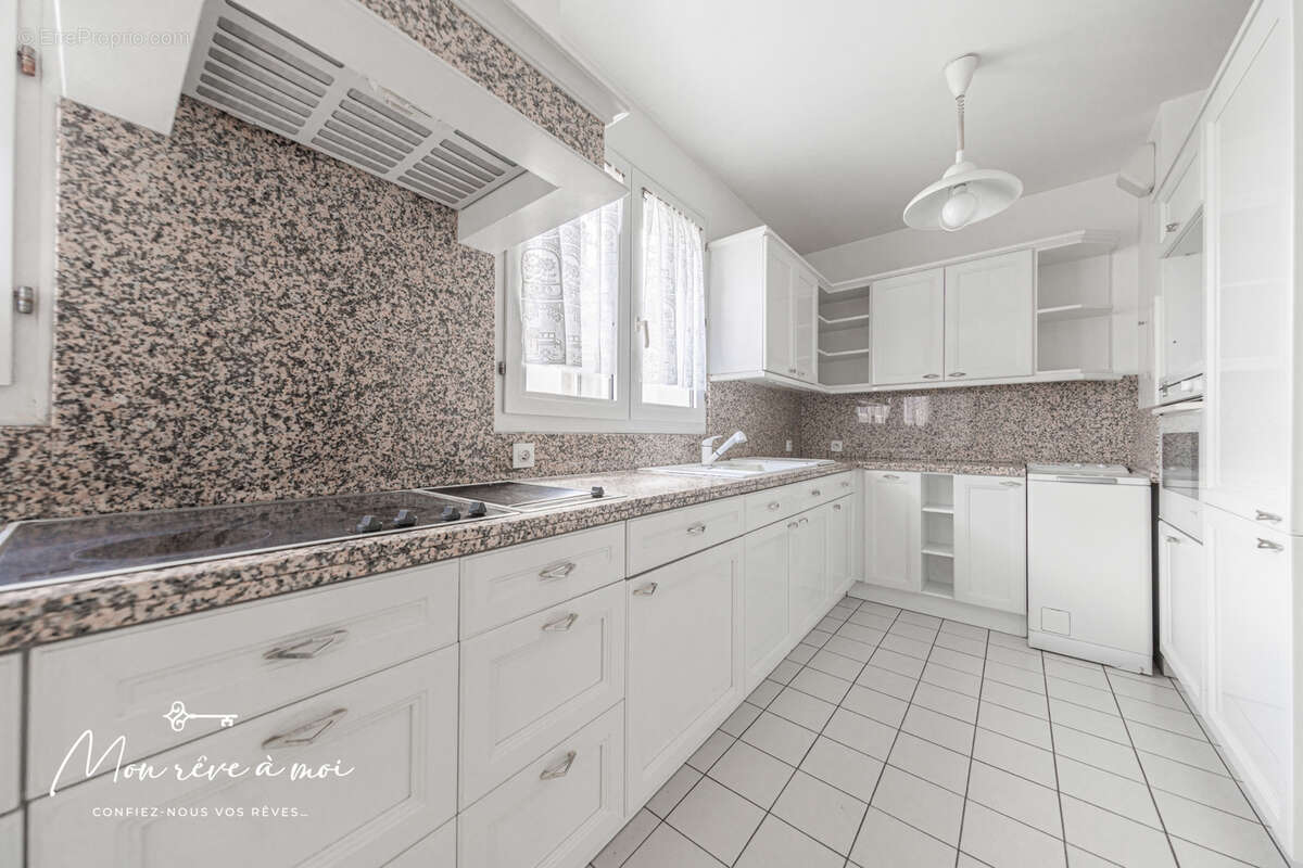 Appartement à NANTERRE