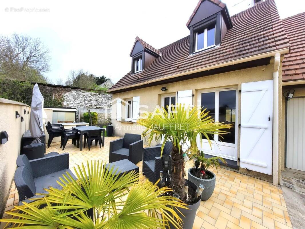 Photo 1 - Maison à ATTAINVILLE