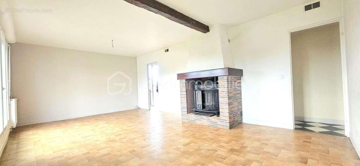 GIEN - Pavillon de plain-pied avec grand jardin clos de 1 068 m² - potentiel à exploiter - photo 8