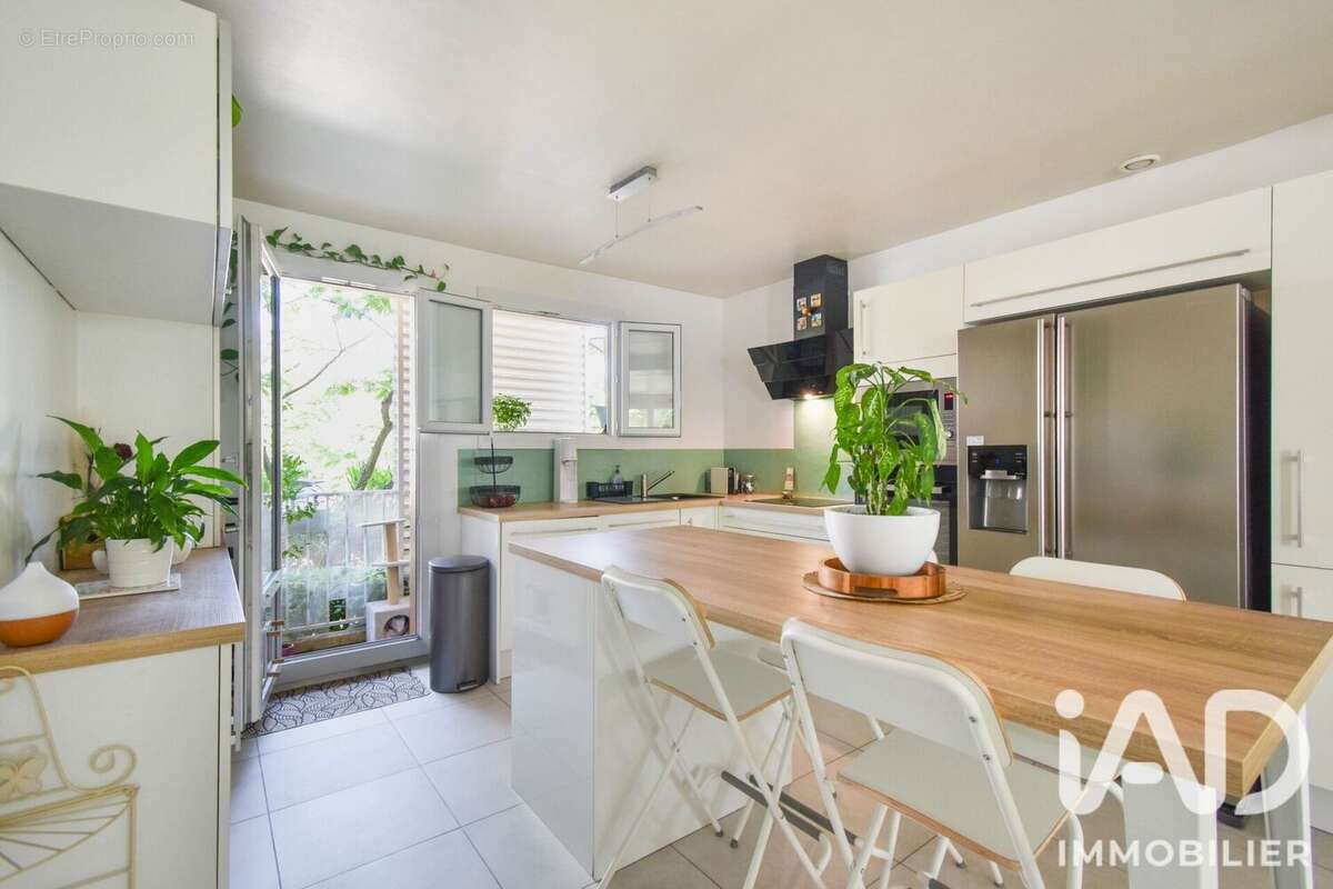 Appartement 75 m² à Auriol  - photo 7