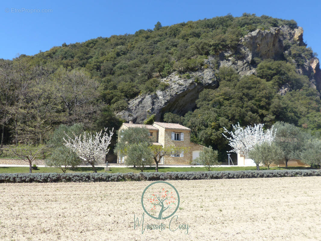 Maison à GRIGNAN