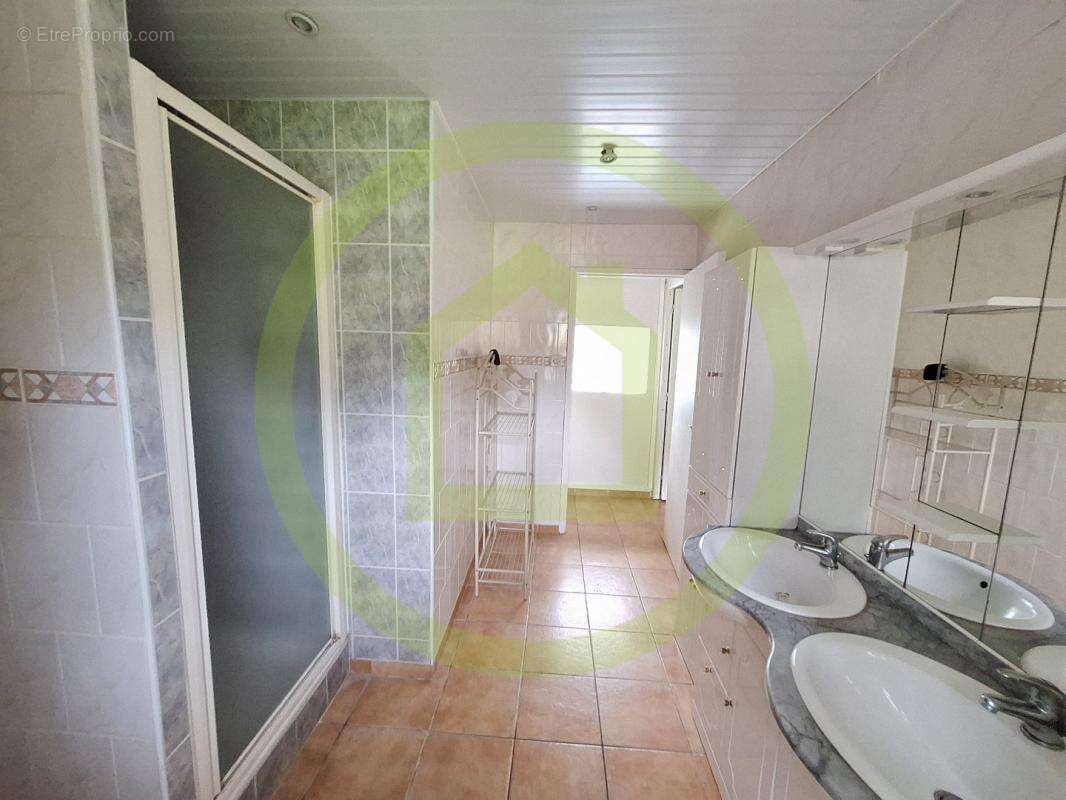 Maison à NEUVILLE-EN-AVESNOIS