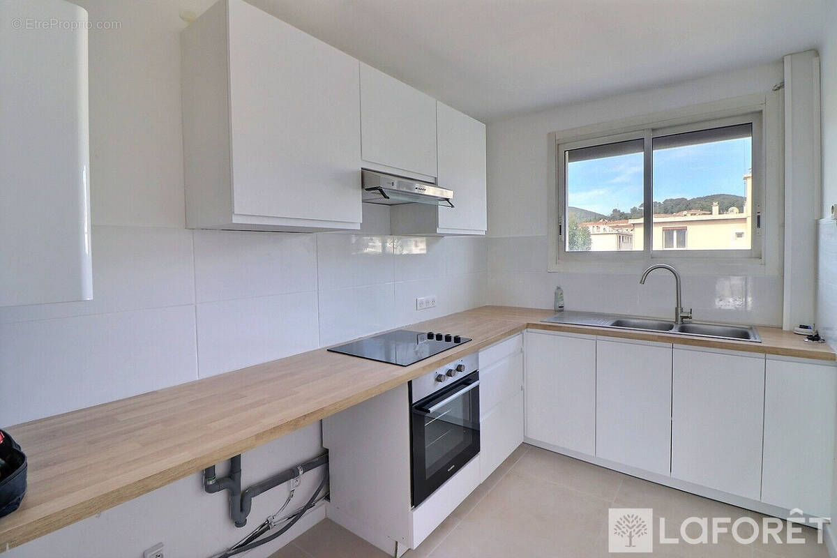 Appartement à HYERES