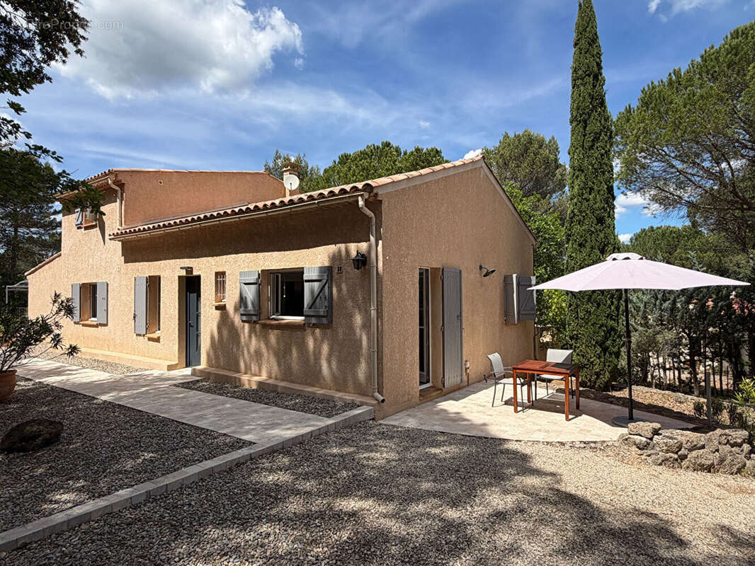 Maison à JOUQUES