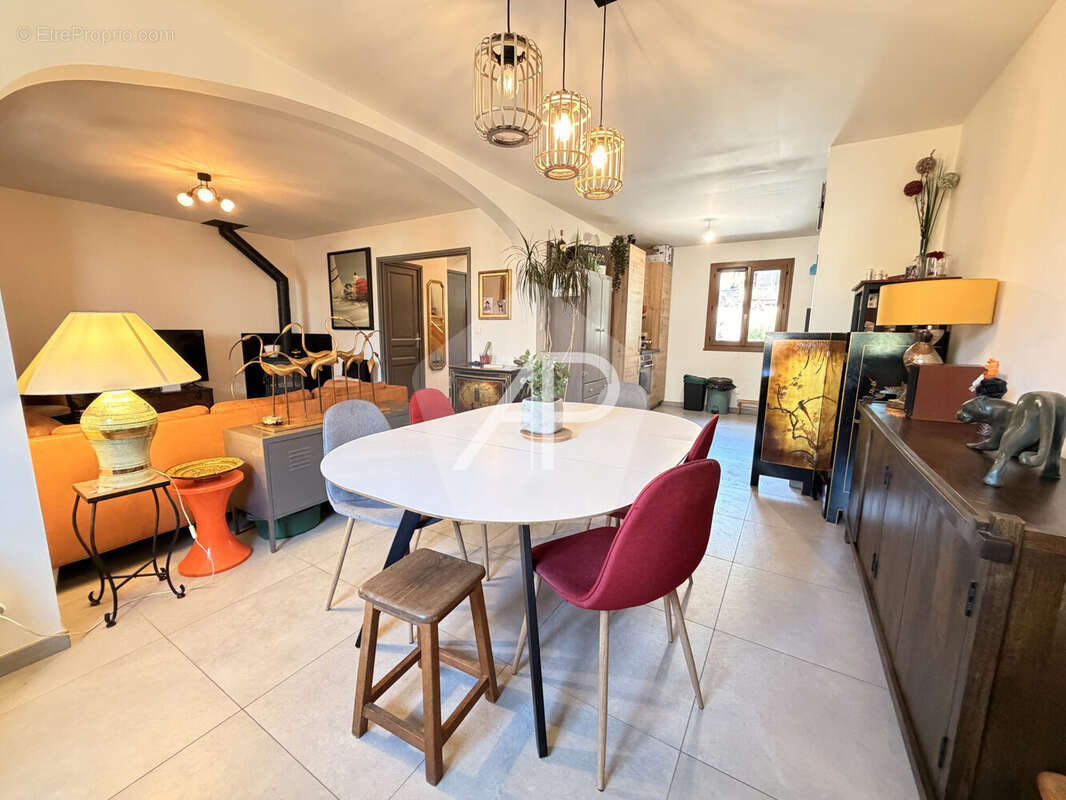 Maison 121 m² à Briancon  - photo 2