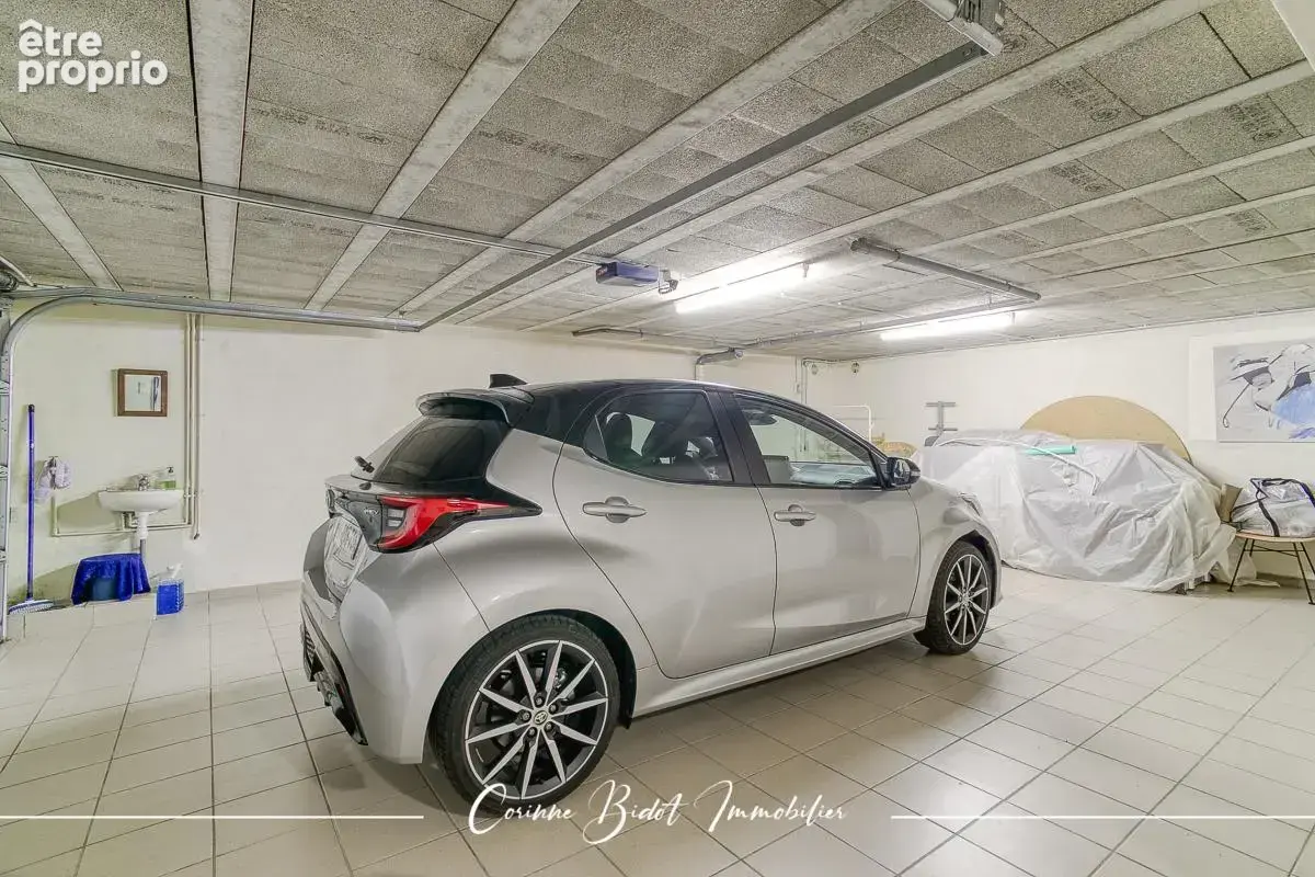 Maison 6 pièces 186 m² à vendre à Saint-Pierre-De-Chandieu (69780) - photo 17