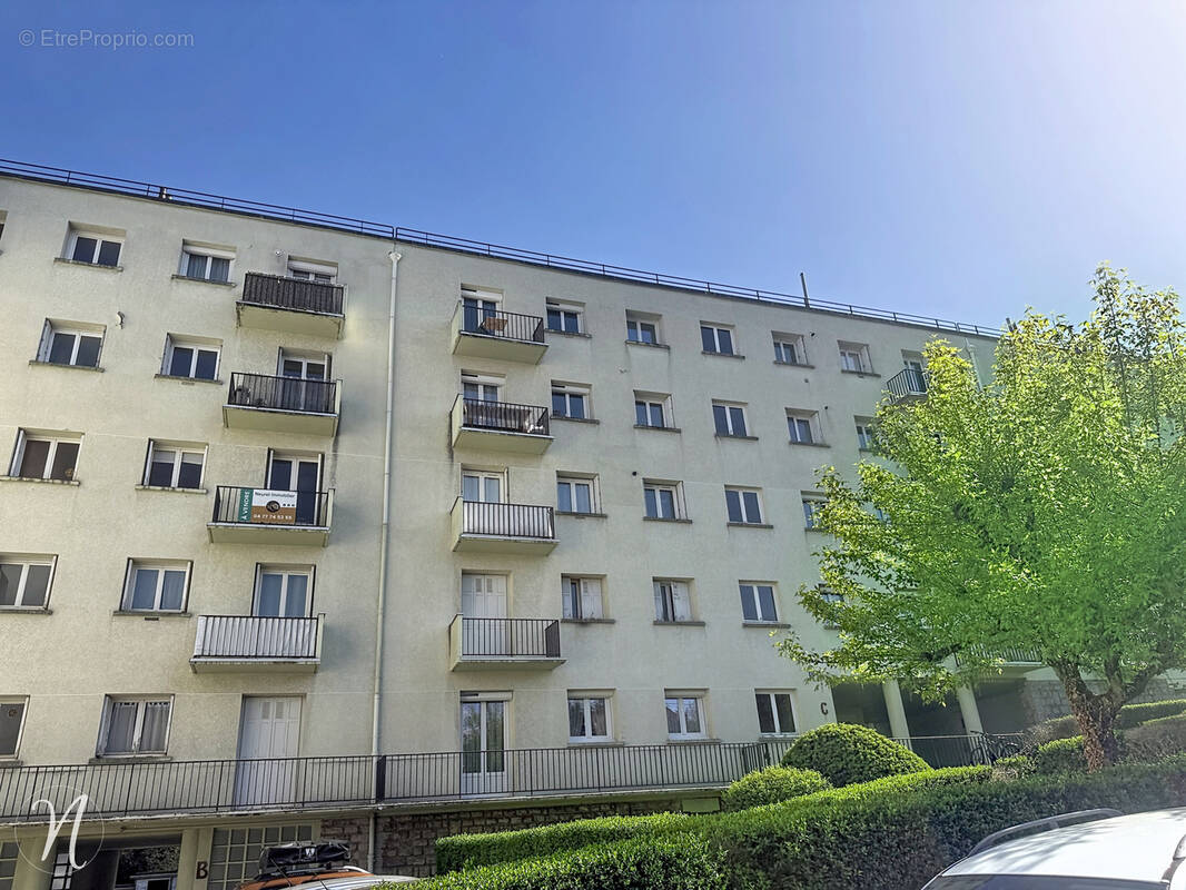 Appartement à SAINT-ETIENNE