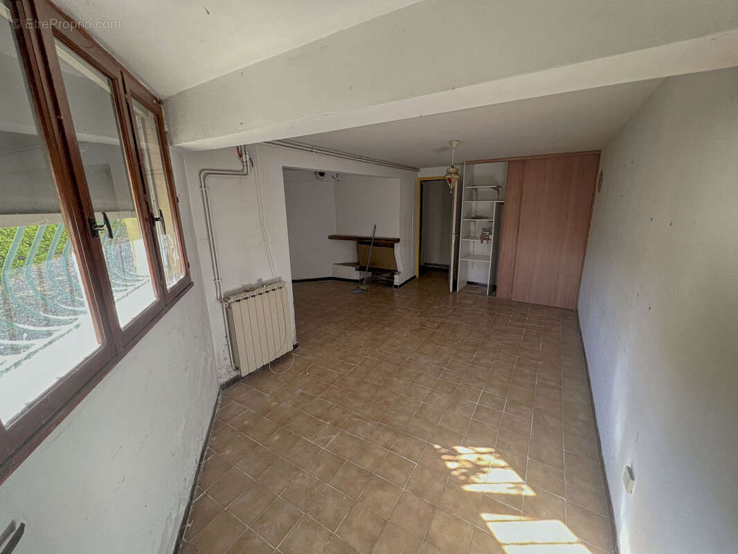 Cournonterral   Villa d'Architecte T5 (135 m2) + Dépendance (65 m2) - photo 12
