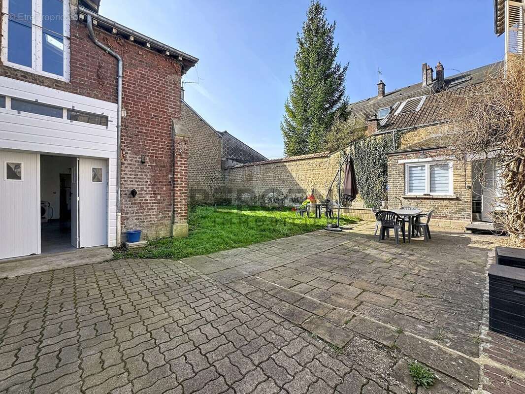 Maison à CHARLEVILLE-MEZIERES