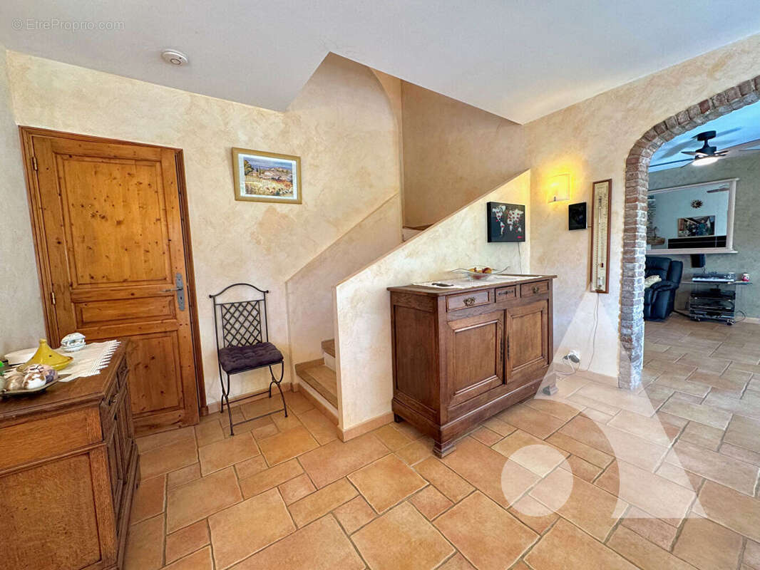 Maison à VILLECROZE