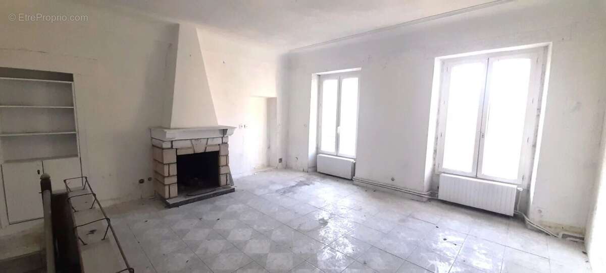 Appartement à CORBEIL-ESSONNES