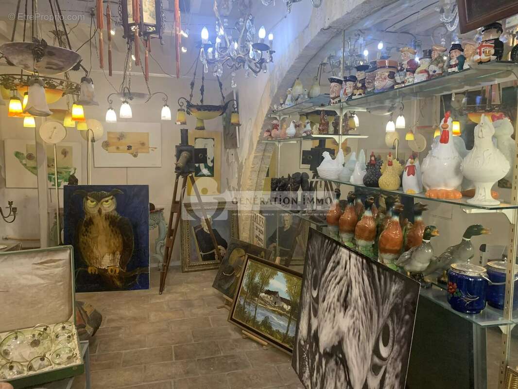 Immeuble composé de 2 commerces et une habitation à vendre - photo 7
