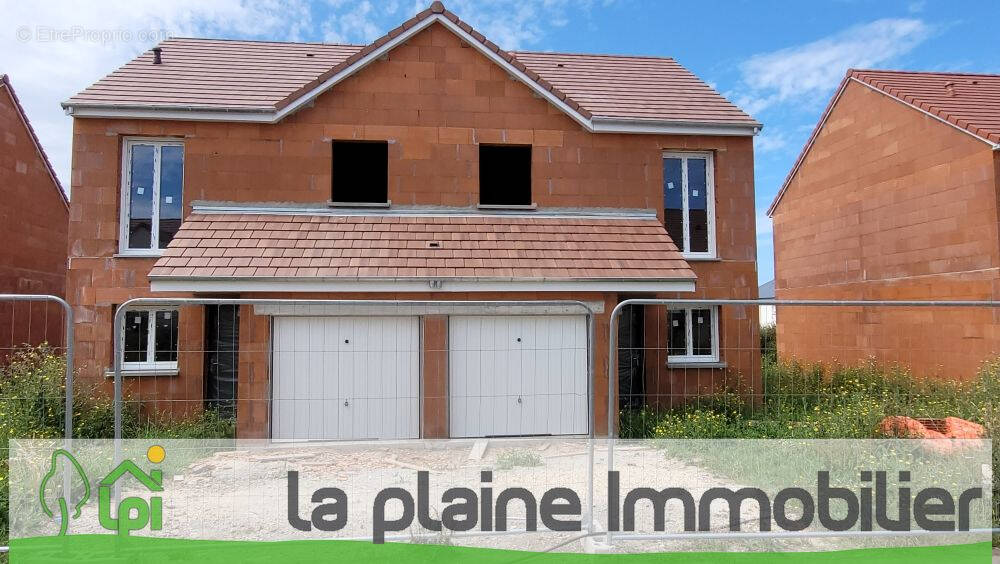 Maison à COLLEVILLE-MONTGOMERY