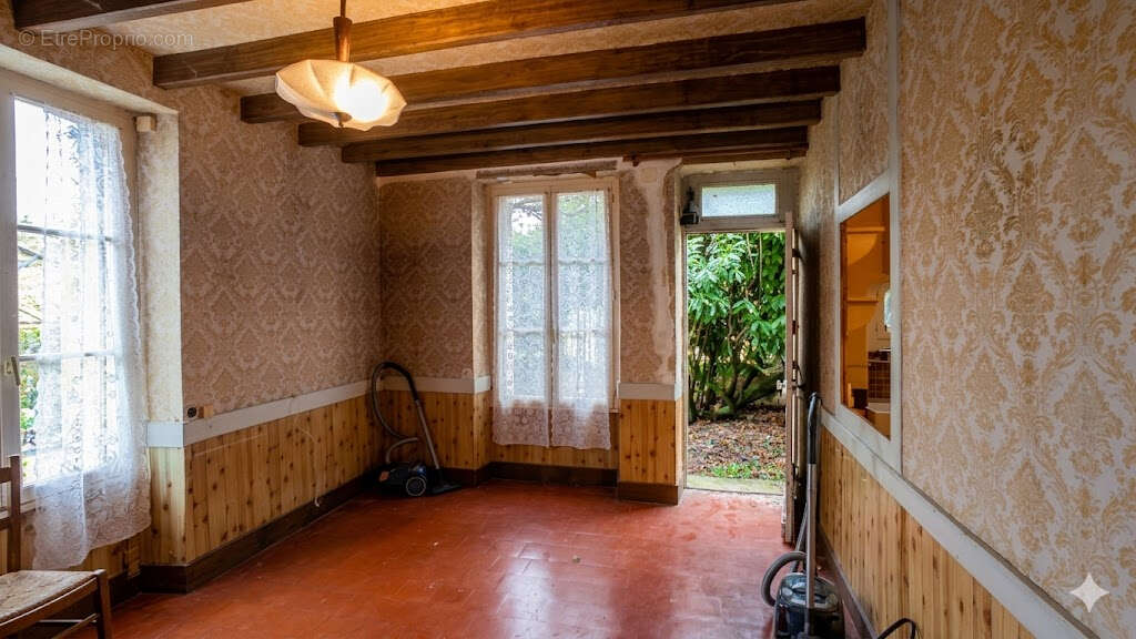 Maison à NAINTRE
