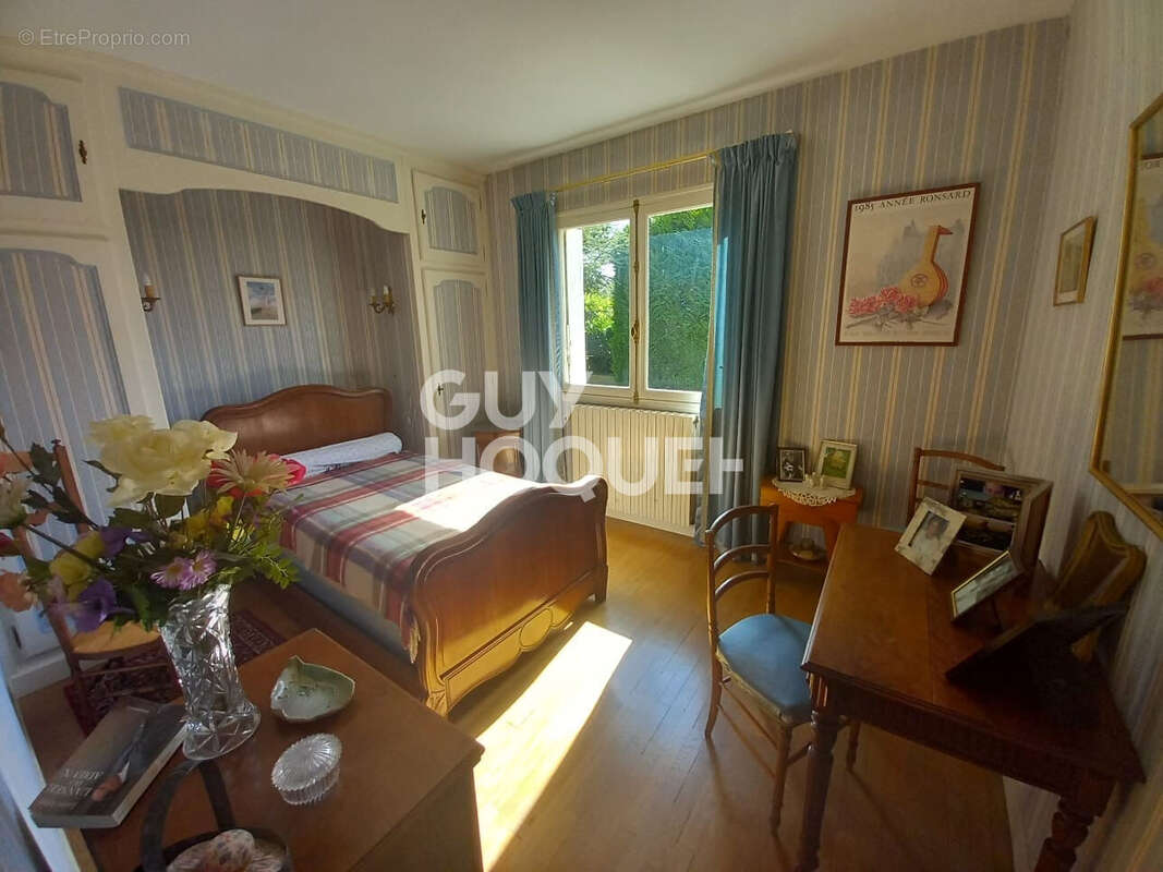 Maison à PONT-SUR-YONNE