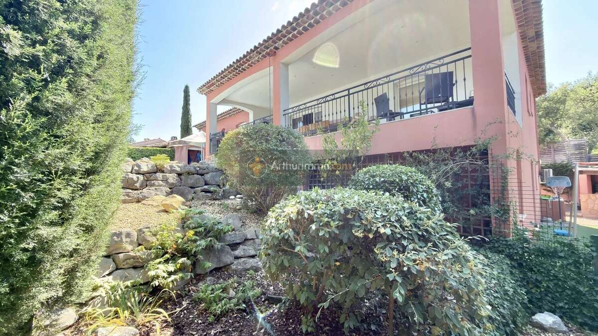 Maison à FREJUS