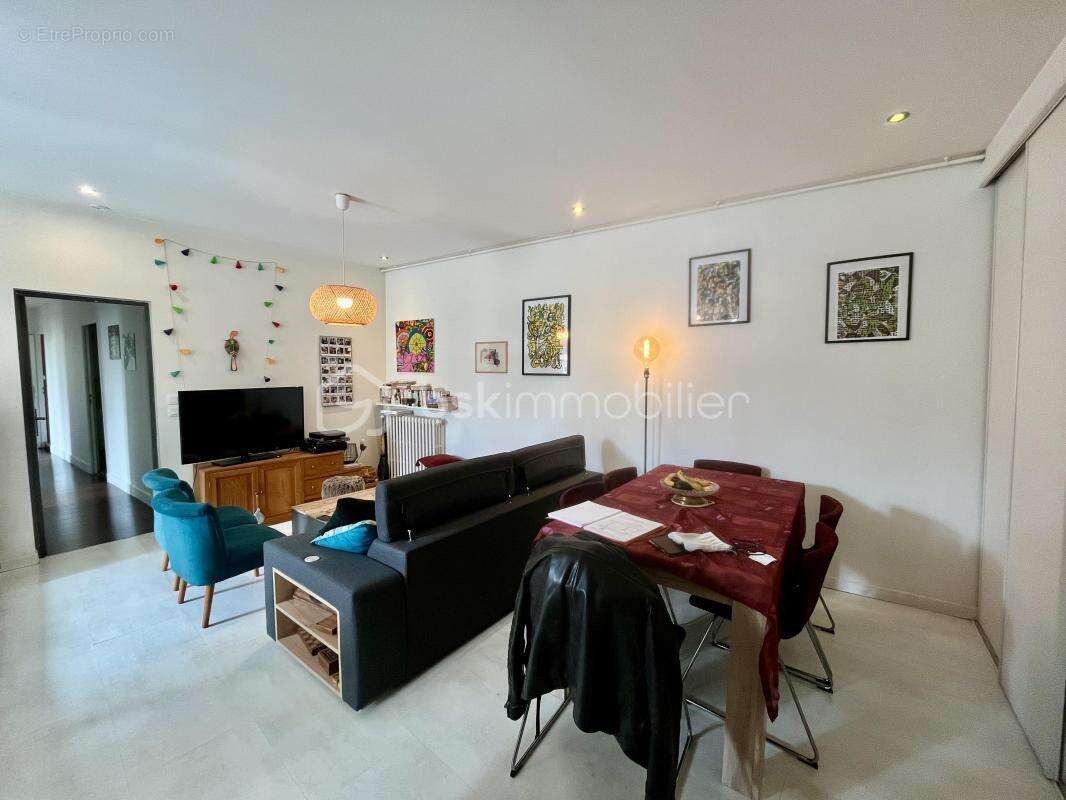 Appartement à SAINT-ETIENNE