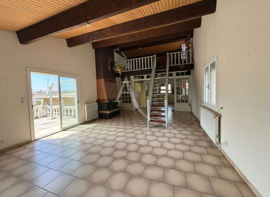 Carcassonne, maison familiale avec piscine et garages - photo 4