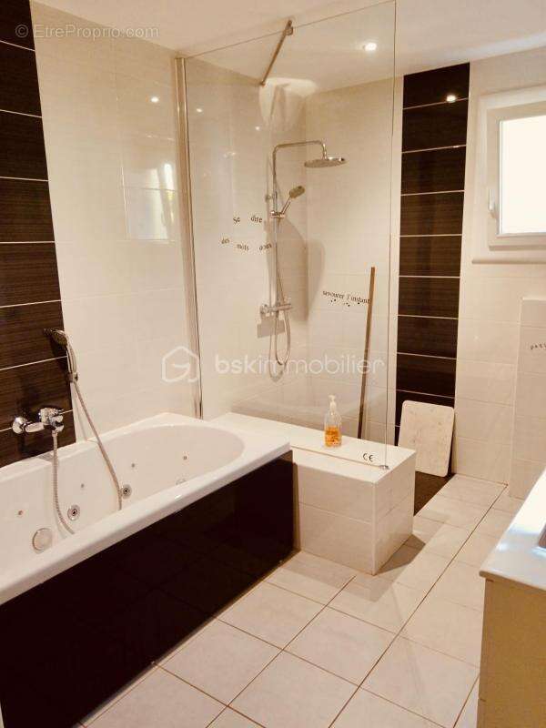 Maison à SAINT-JULIEN-EN-BORN