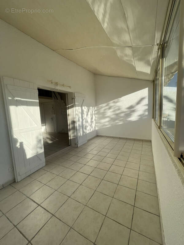 Appartement à LA LONDE-LES-MAURES