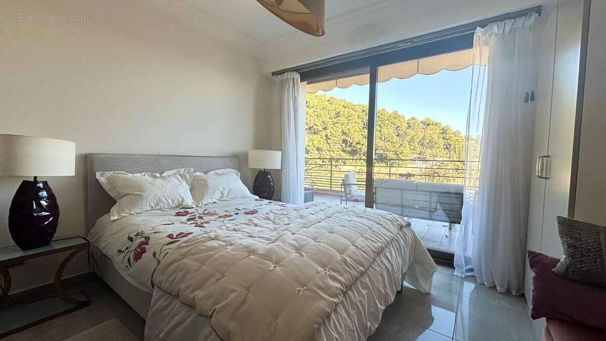 Appartement à ROQUEBRUNE-CAP-MARTIN