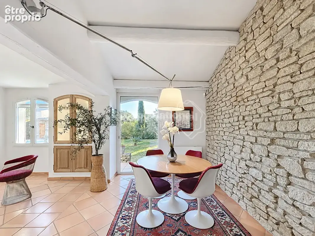 Propriété familiale de charme avec piscine, à proximité de Saint-Rémy-de-Provence - photo 12