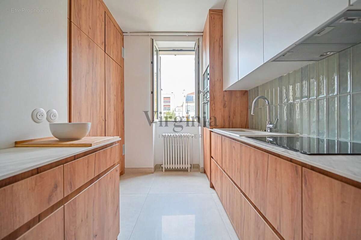 Appartement à CHARENTON-LE-PONT