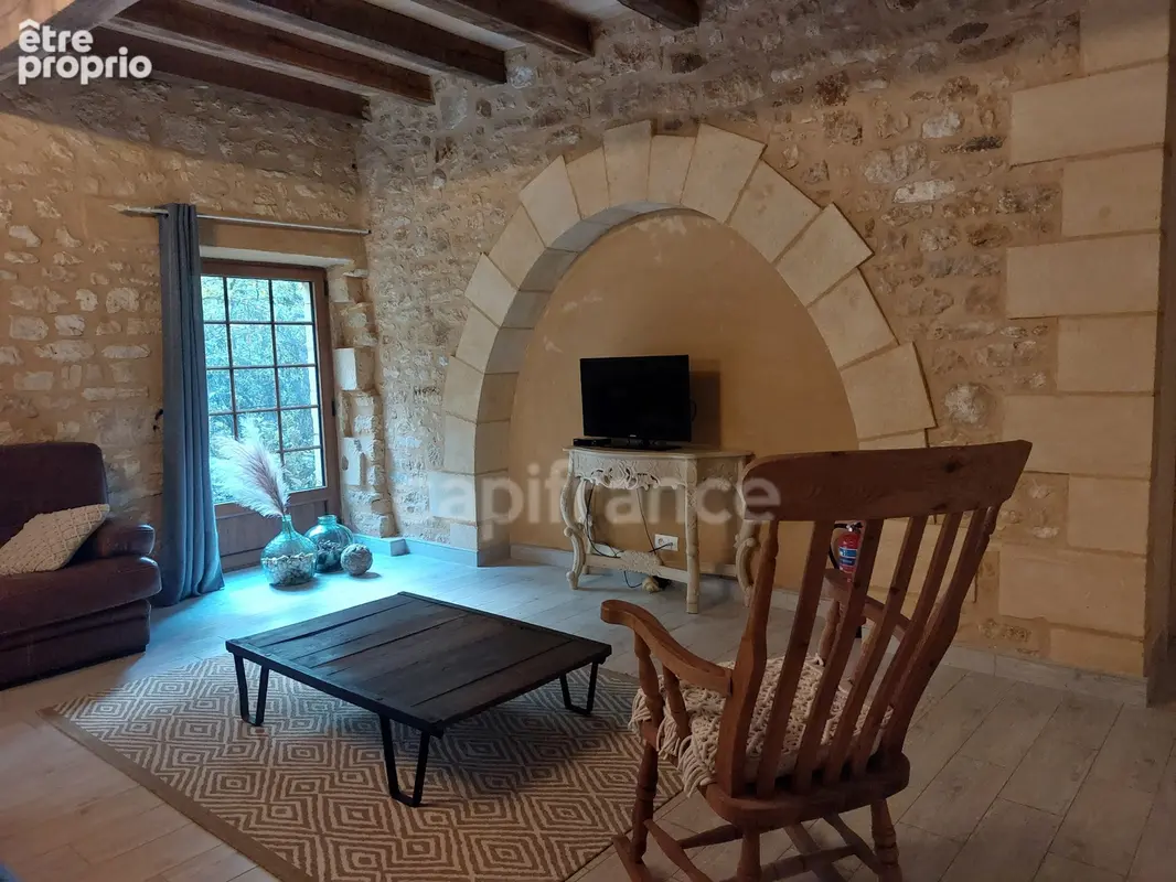A vendre, maison de 364 m² entourée de plus de 2,5 hectares de terrain à Carsac-Aillac avec 3 gîtes meublés, une maison d'habita - photo 5