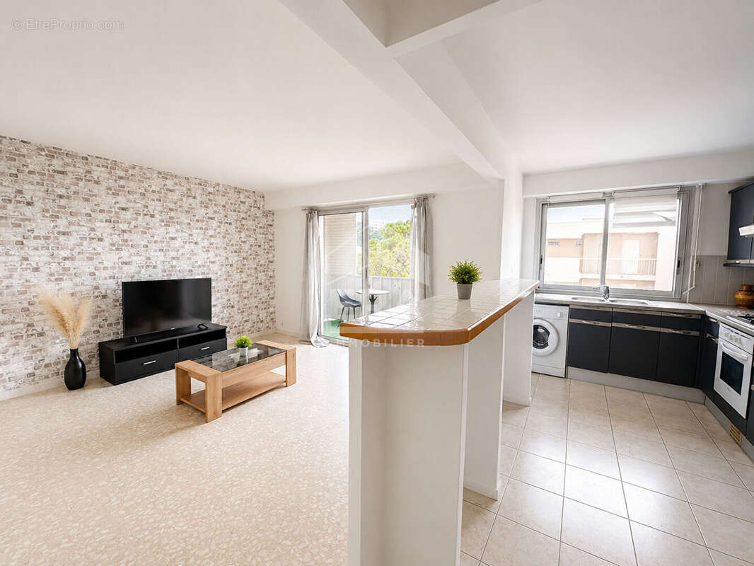 Appartement à LE CANNET