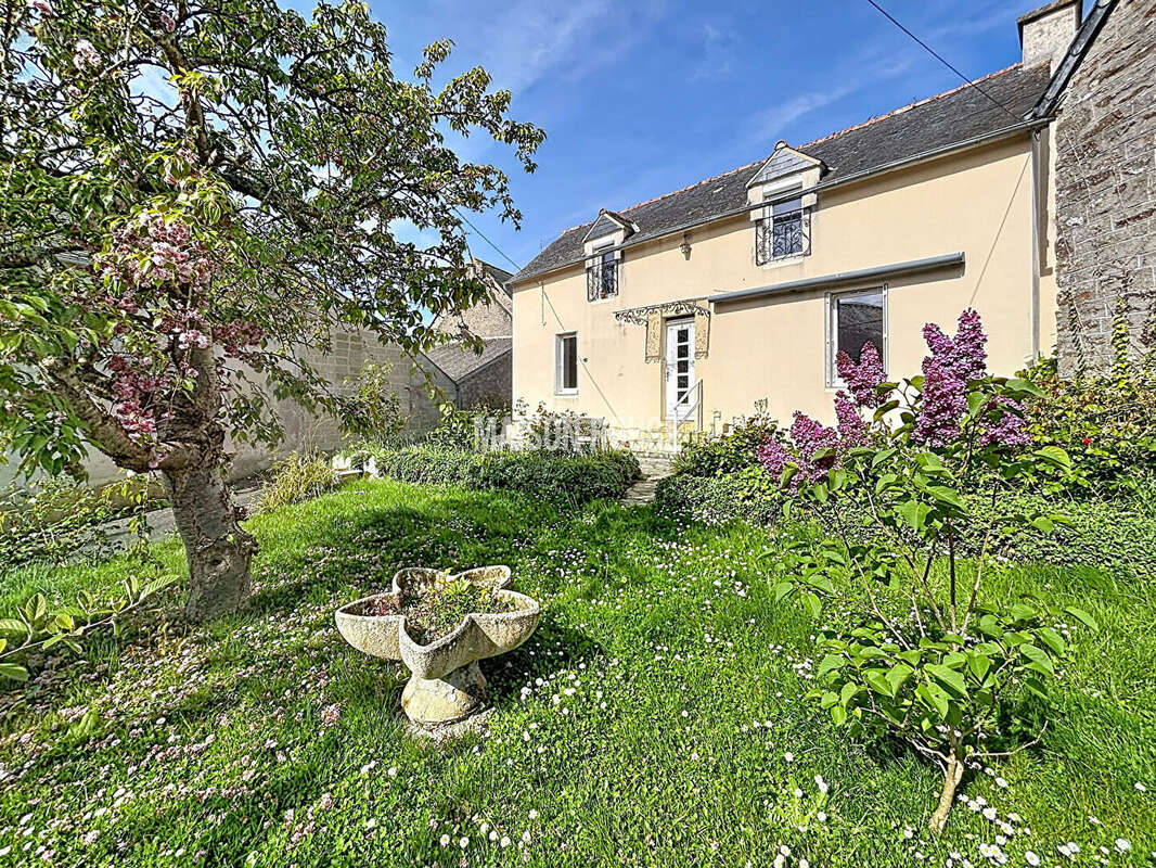 Maison à PLOUER-SUR-RANCE