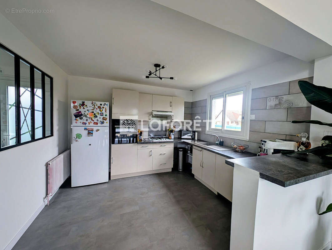 Maison à CLEON