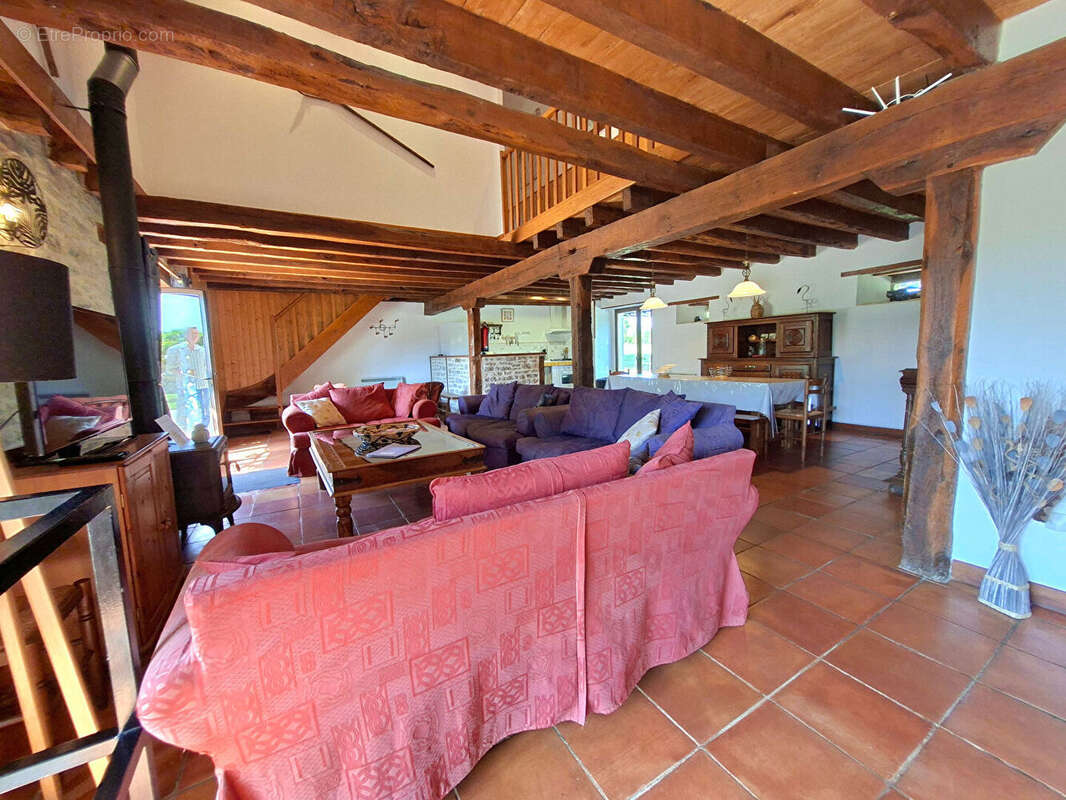 Domaine d'Exception en Quercy : Un Hameau de Pierre au Coeur du Causse de Gramat750 m2 - photo 7