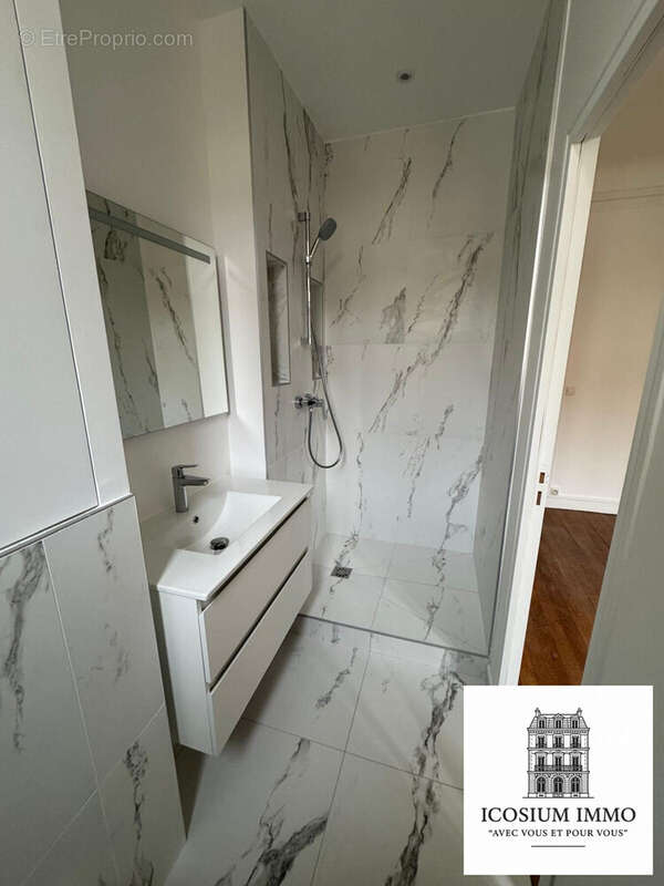 Appartement à PARIS-14E