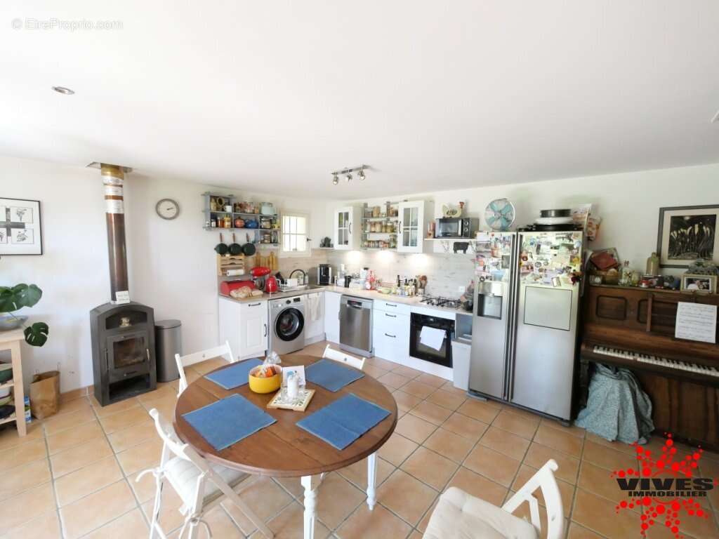 Ensemble immobilier de 2 maisons sur 3235 m2 de terrain - photo 20