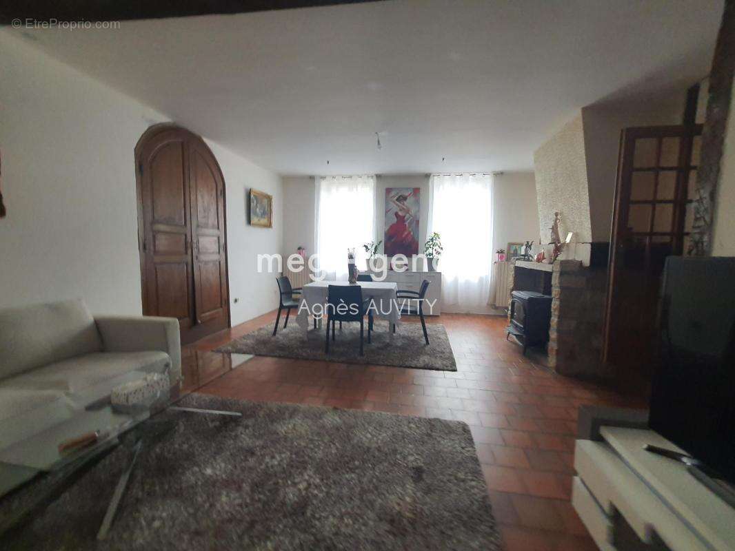 Maison à BEZENET