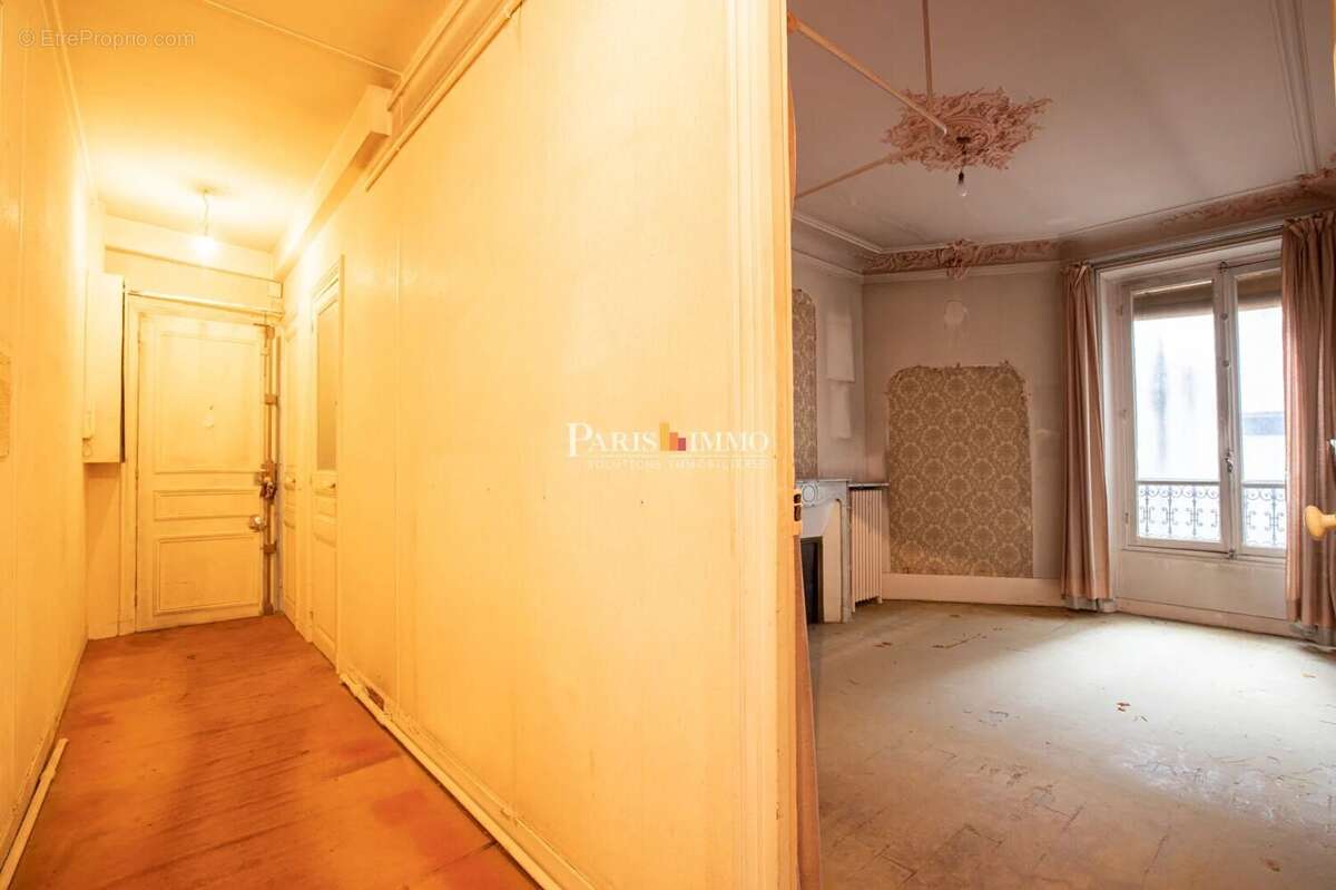 Appartement à PARIS-18E