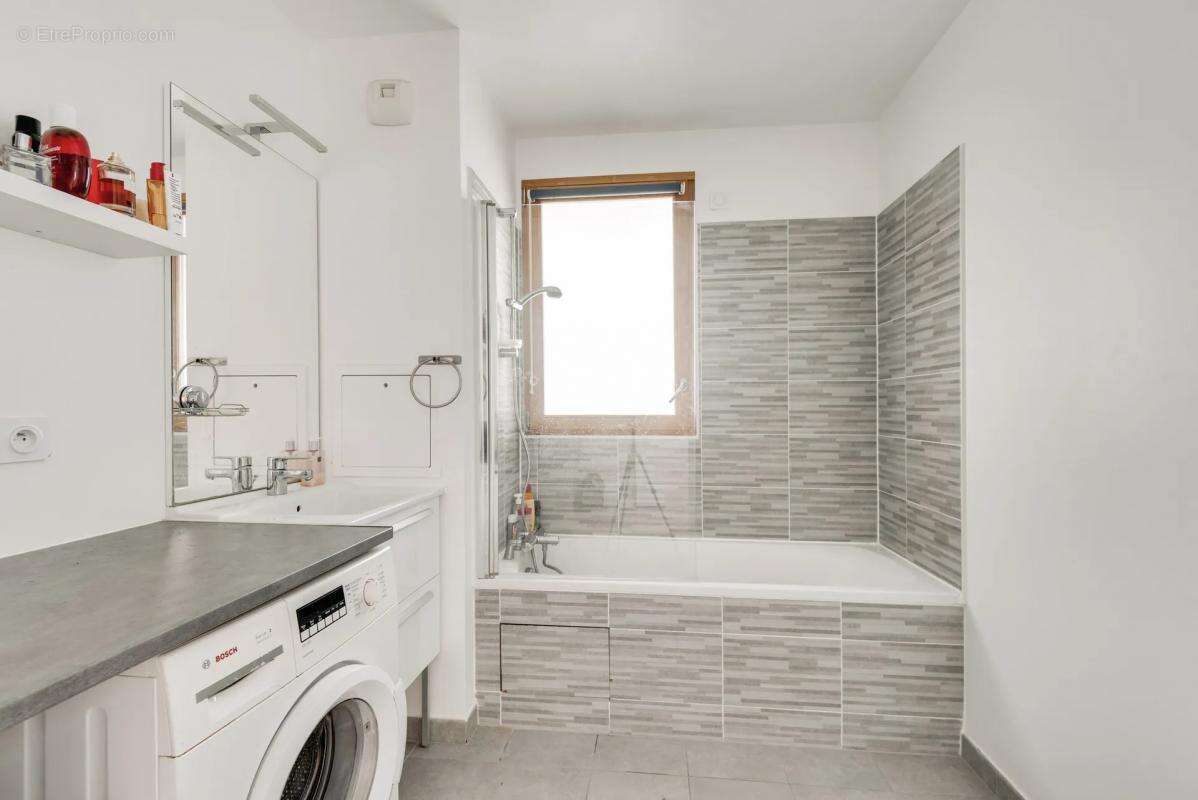 Appartement à L'ILE-SAINT-DENIS