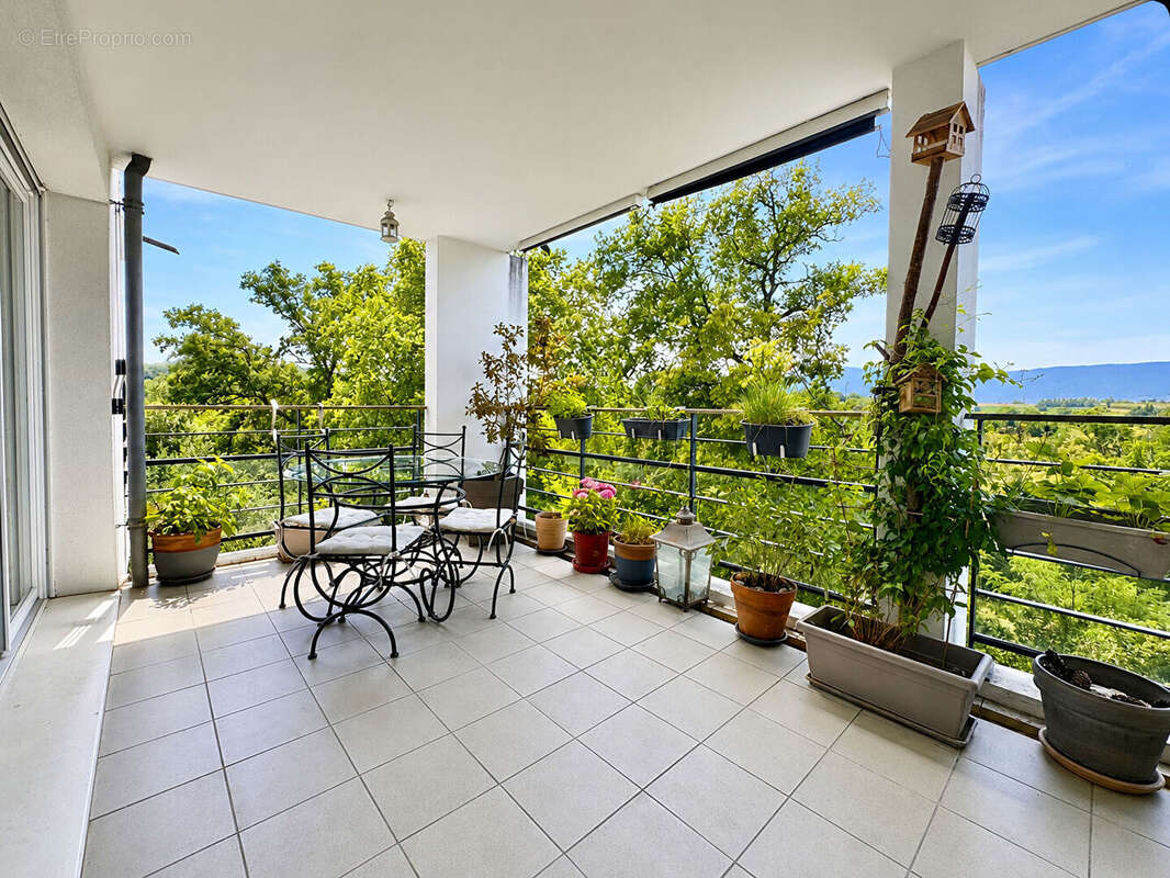 Superbe T4 de 107 m² avec vue, calme et généreux espaces extérieurs - photo 2