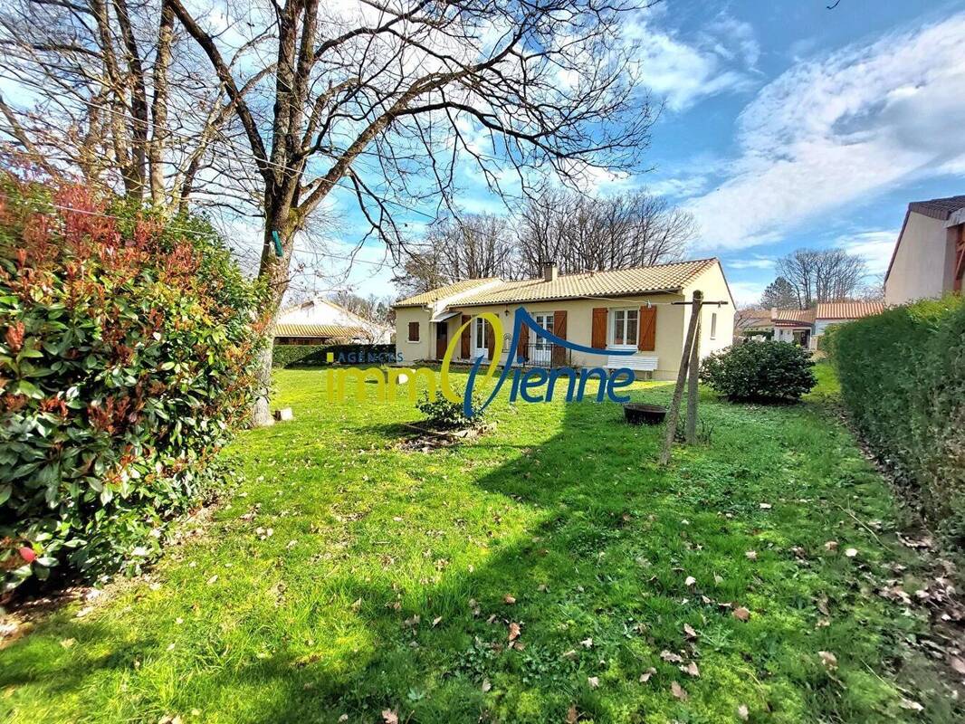 Maison à CELLE-LEVESCAULT