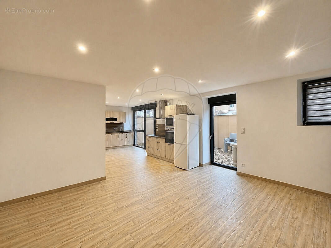 Appartement à ANSE