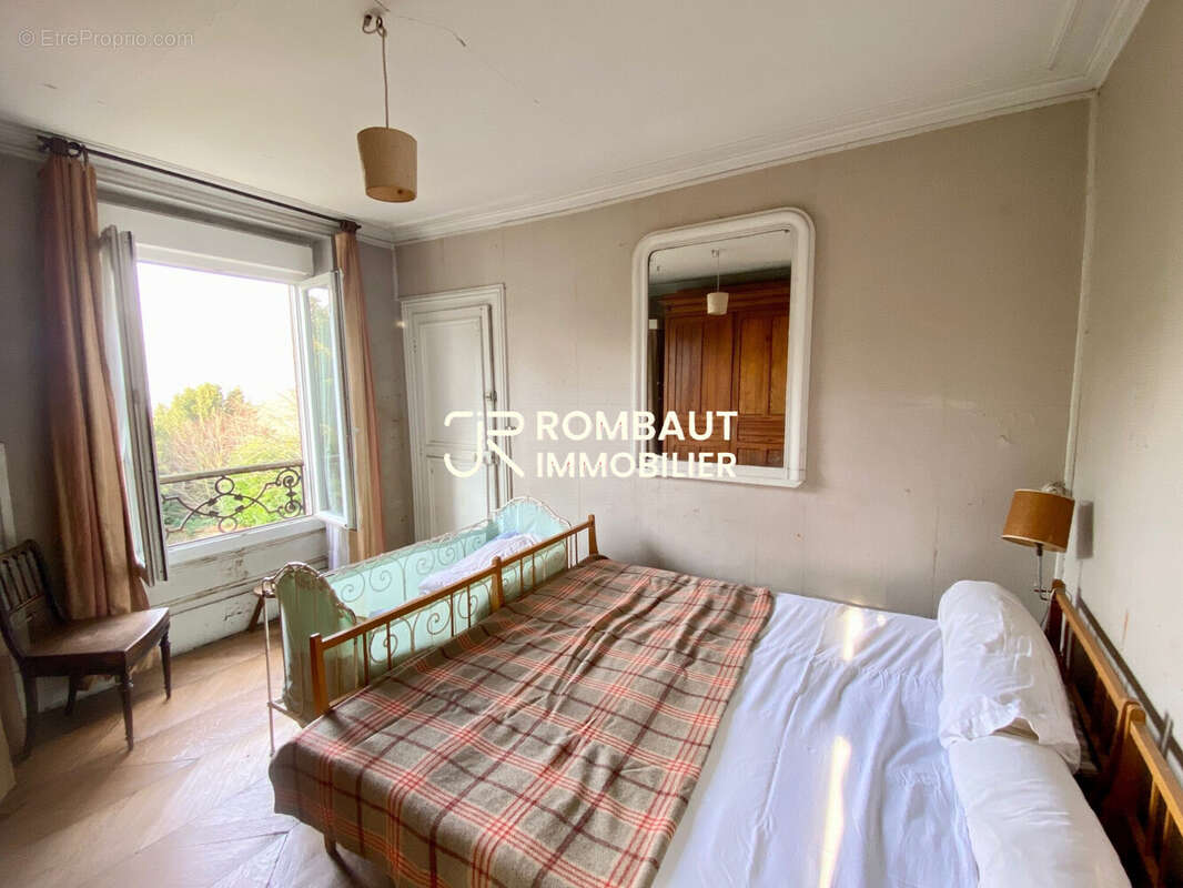 Maison à LA CELLE-SAINT-CLOUD