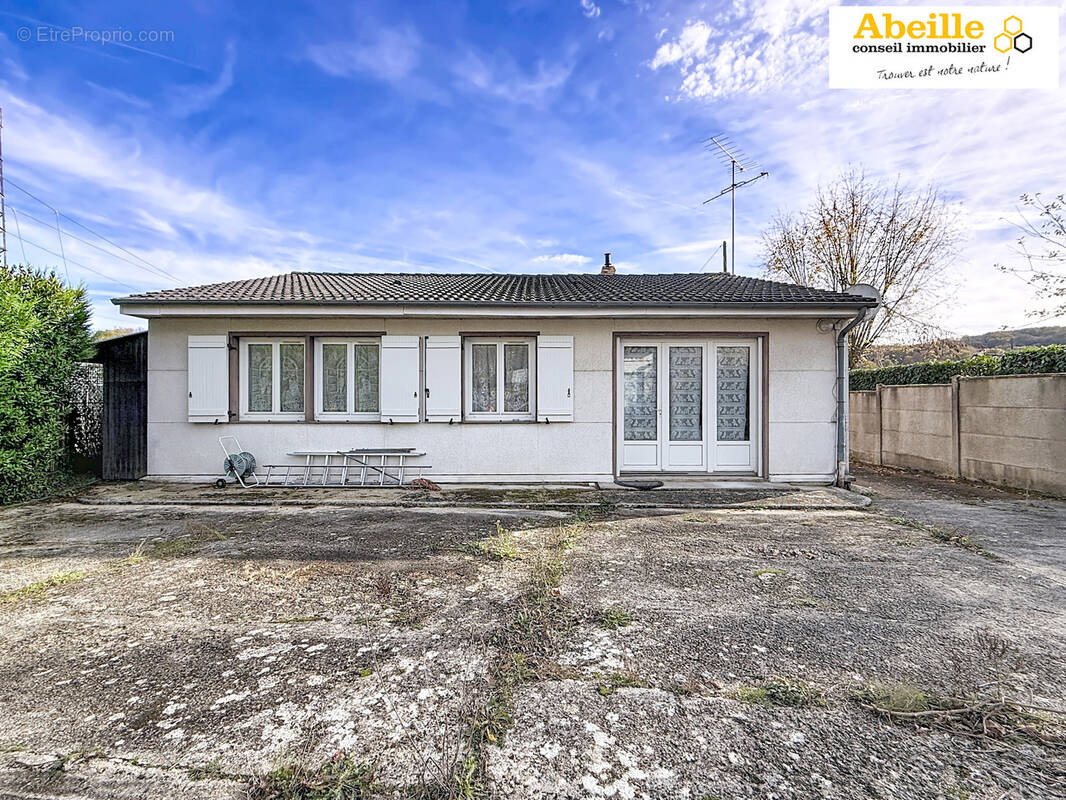Maison à SAINT-CHERON
